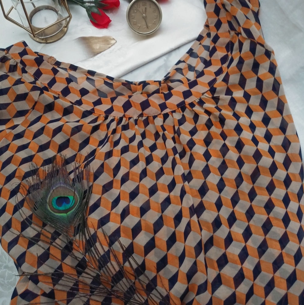 Geometric High-Low Blouse